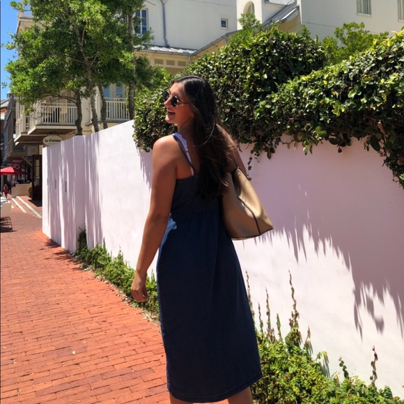 Trendy Midi Dress - Picture 2 of 5